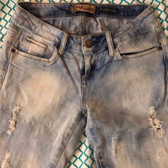 Light Blue Jeans - Picture 2 of 4